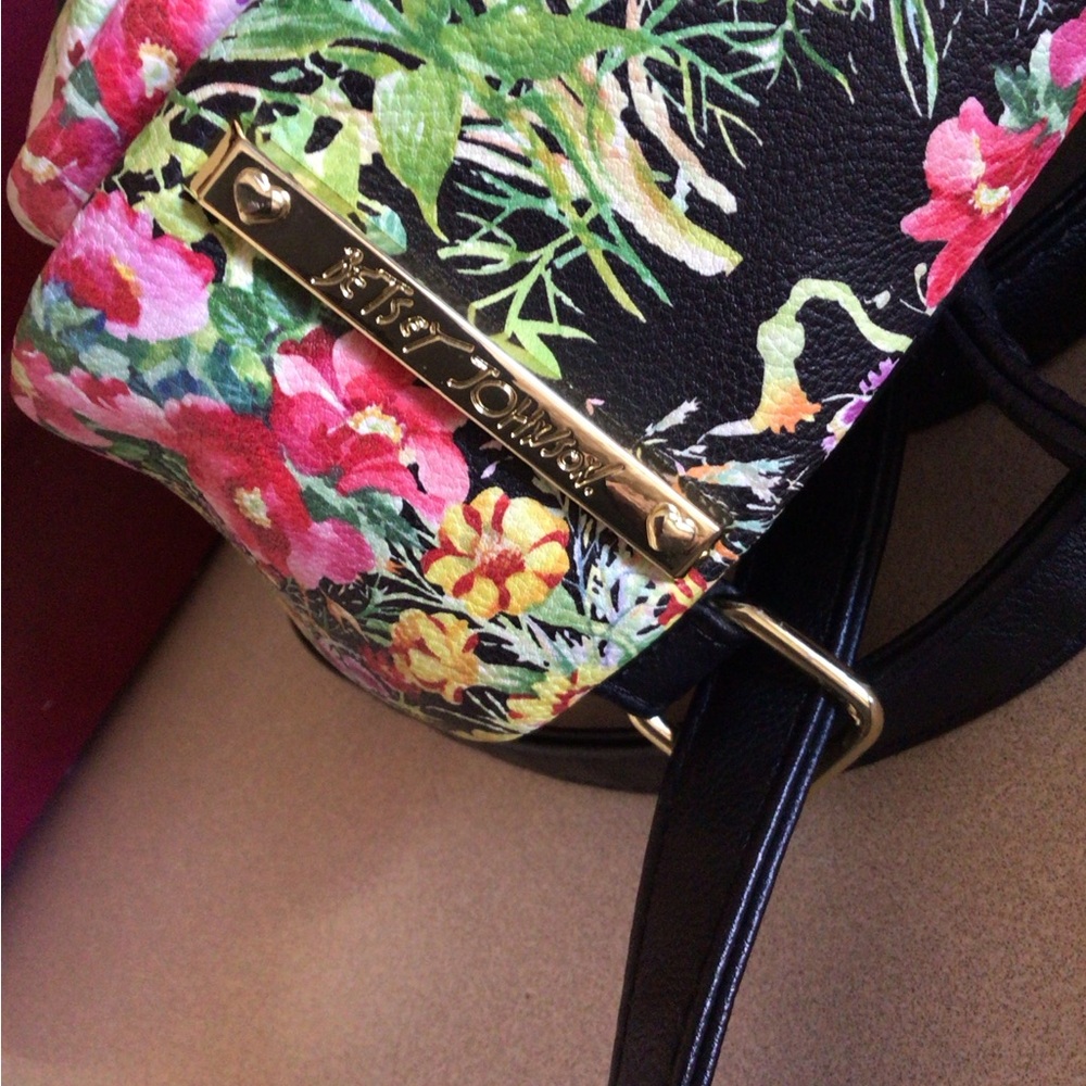 ‘Betsey Johnson’ Floral Puppy Mini Backpack NWOT - Picture 6 of 7